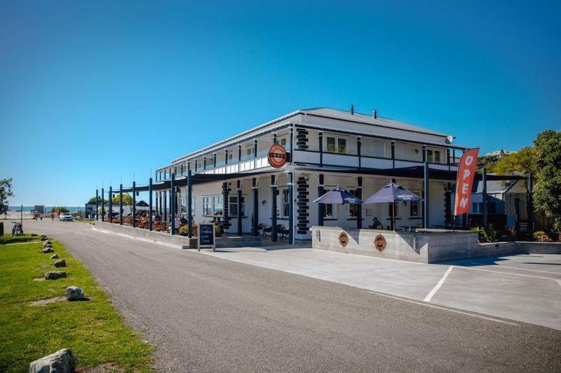 קאיקורה The Pier Hotel מראה חיצוני תמונה